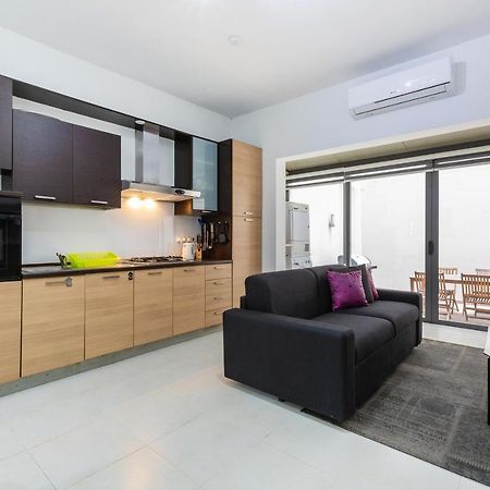 Centre Paceville Apt With Terrace, Bbq & Wifi By 360 Estates San Ġiljan Extérieur photo