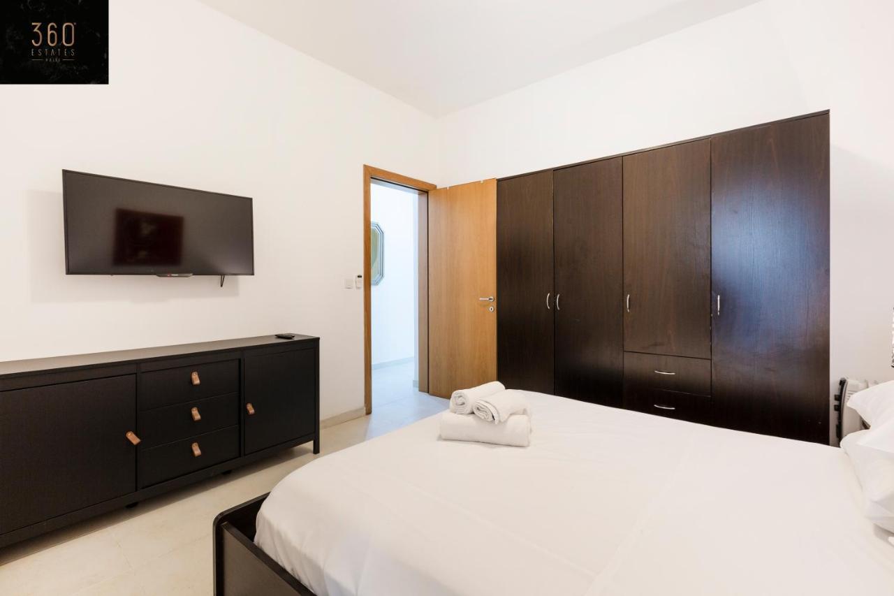 Centre Paceville Apt With Terrace, Bbq & Wifi By 360 Estates San Ġiljan Extérieur photo