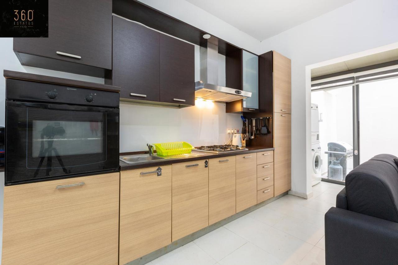 Centre Paceville Apt With Terrace, Bbq & Wifi By 360 Estates San Ġiljan Extérieur photo